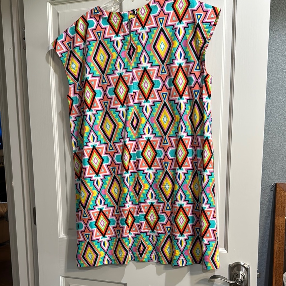 Geometric Patterned Dress - Picture 2 of 5